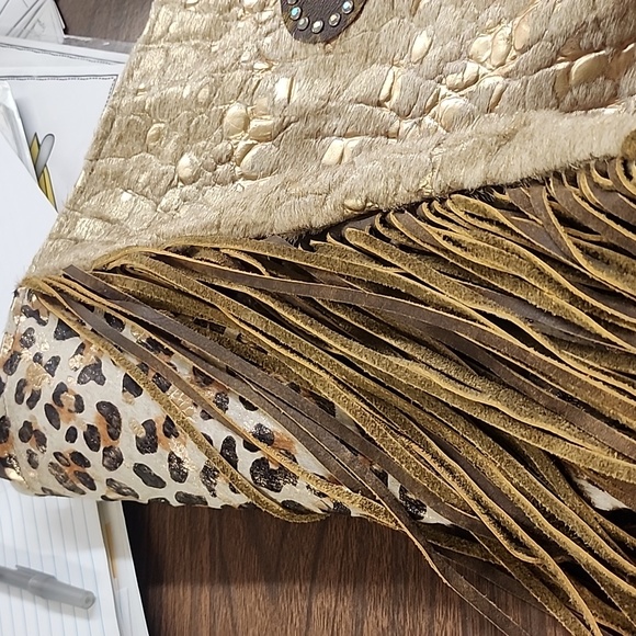 Purse - Picture 2 of 3